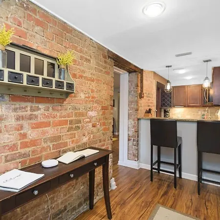 Holiday home Living In The Heart Of 4th Ward~1bd 1ba *