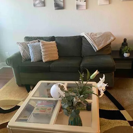 Awhile Apartment