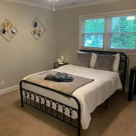 Awhile Apartment