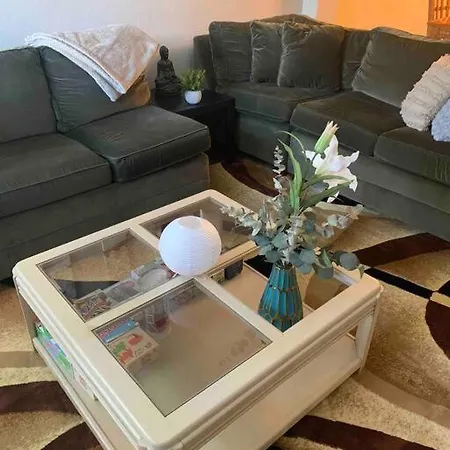 Awhile Apartment