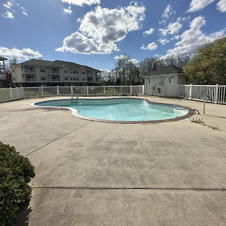 Holiday home New Listing! Now And Zen Charlotte