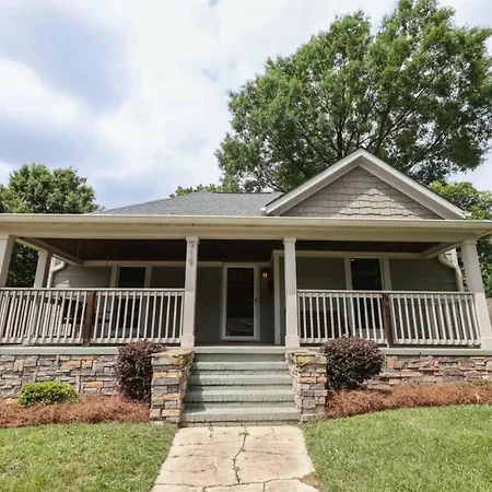 & Tiny With Private Fenced Yard * Charlotte
