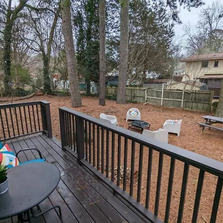 Spacious With Work Space, Firepit, Bbq Grill * Charlotte