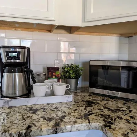 Spacious Family Friendly With Large Fenced In Yard * Charlotte