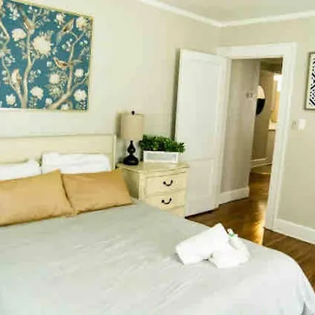 Plaza Near Uptown, Noda, Light Rail! Holiday home