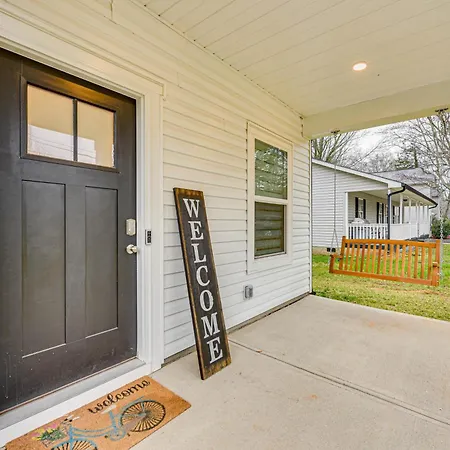 Family-friendly About 5 Mi To Unc Charlotte! Holiday home *