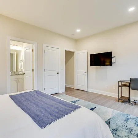 Family-friendly About 5 Mi To Unc Charlotte! Holiday home Charlotte