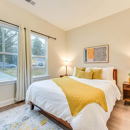 Family-friendly About 5 Mi To Unc Charlotte! Holiday home Charlotte