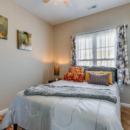 Holiday home Abode About 9 Mi To Bank Of America Stadium!