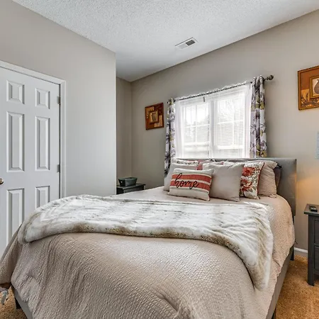 Abode About 9 Mi To Bank Of America Stadium! Holiday home Charlotte