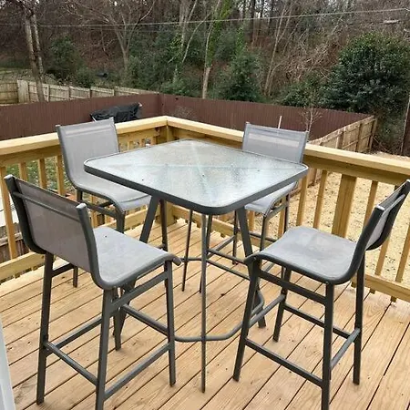 Newly Renovated Cute 3 Bedroom 2 Bath Charlotte