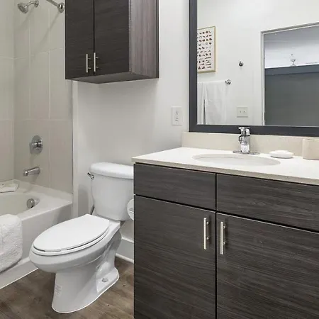 Apartment Landing - Modern With Amazing Amenities Charlotte