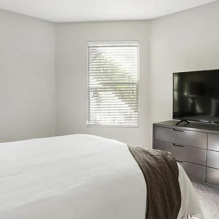 Apartment Landing - Modern With Amazing Amenities