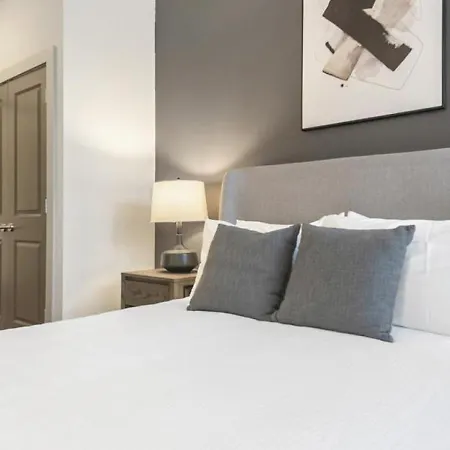 Landing - Modern With Amazing Amenities