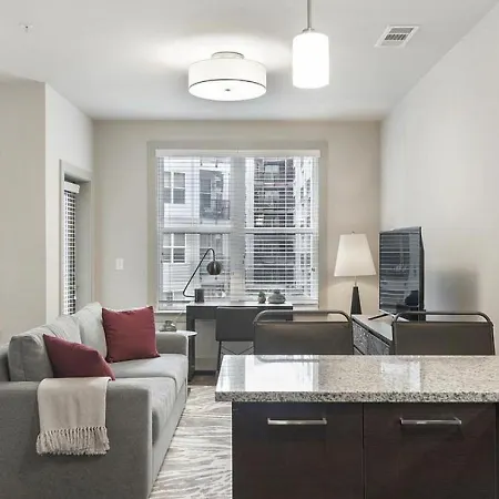 Landing - Modern With Amazing Amenities * Charlotte