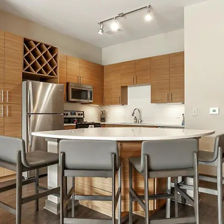 Landing - Modern With Amazing Amenities Charlotte