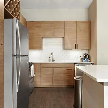 Landing - Modern With Amazing Amenities * Charlotte