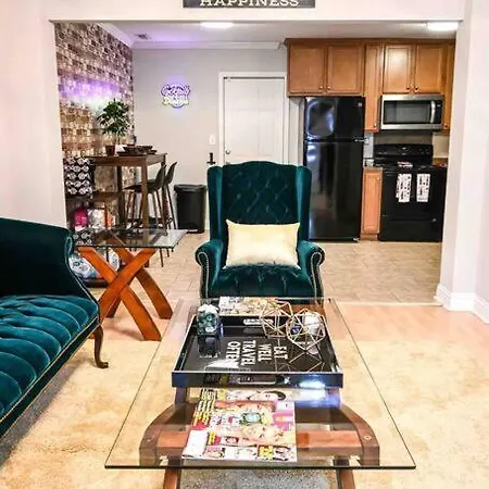 Apartment Cozy - 2 Bedroom Townhome Getaway - Plaza Midwood