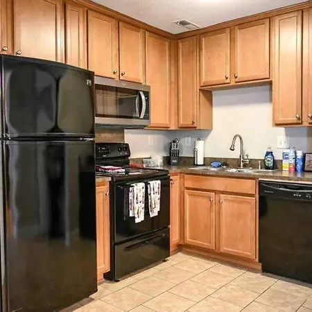 Apartment Cozy - 2 Bedroom Townhome Getaway - Plaza Midwood
