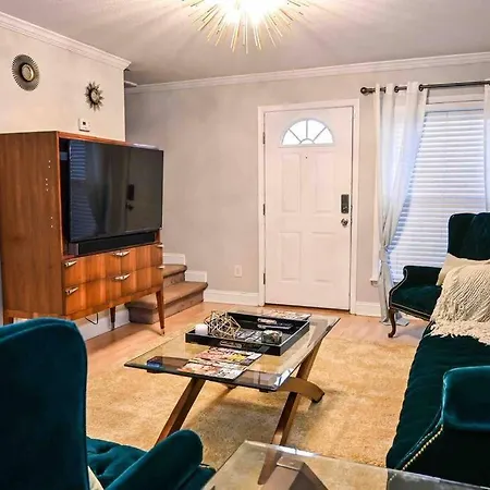 Cozy - 2 Bedroom Townhome Getaway - Plaza Midwood Apartment Charlotte