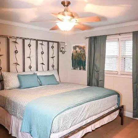 Cozy - 2 Bedroom Townhome Getaway - Plaza Midwood Charlotte