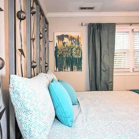 Apartment Cozy - 2 Bedroom Townhome Getaway - Plaza Midwood *