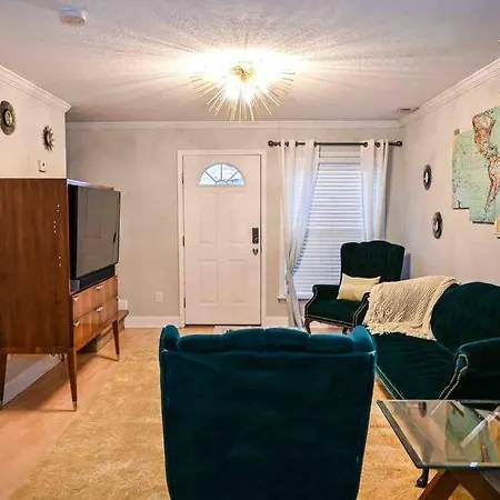 Cozy - 2 Bedroom Townhome Getaway - Plaza Midwood Apartment Charlotte