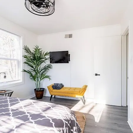 Holiday home 4 Bedroom - 5 Min To Uptown Charlotte