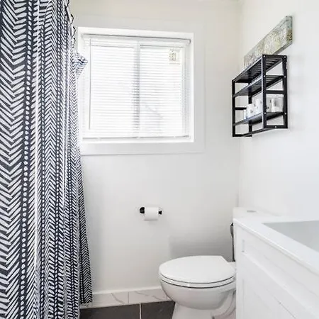 4 Bedroom - 5 Min To Uptown Charlotte