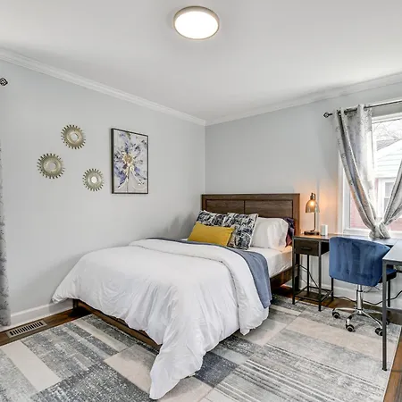 Newly Updated ~ 3 Mi To Downtown Charlotte! Charlotte