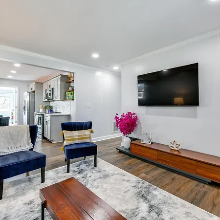Newly Updated ~ 3 Mi To Downtown Charlotte! * Charlotte