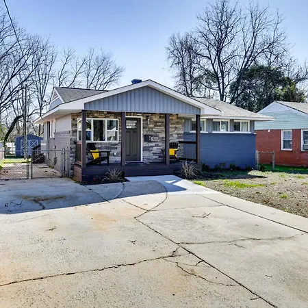 Newly Updated ~ 3 Mi To Downtown Charlotte! * Charlotte