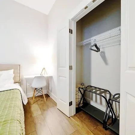 New Stylish Getaway- 5 Mil To Uptown/3 Smart Tvs! Charlotte