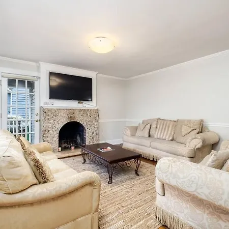Holiday home Walking Distance To Restaurants Bars And Breweries *