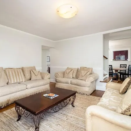 Walking Distance To Restaurants Bars And Breweries Holiday home Charlotte