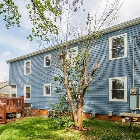 Walking Distance To Restaurants Bars And Breweries *