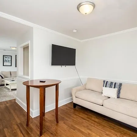 Holiday home Walking Distance To Restaurants Bars And Breweries *