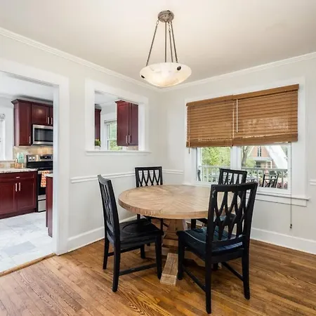 Holiday home Walking Distance To Restaurants Bars And Breweries