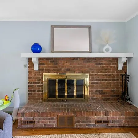 Cozy W/ Pool + Baby Gear In Prime Area * Charlotte