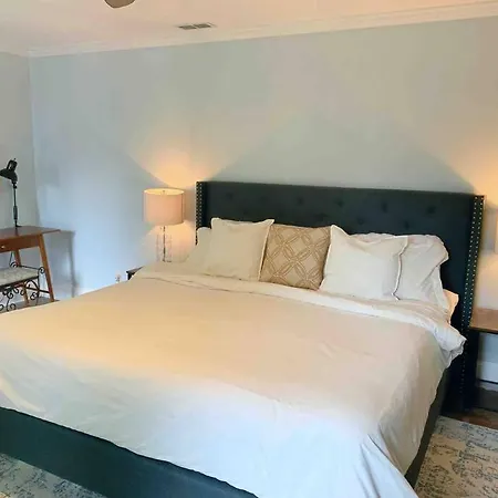 Cozy W/ Pool + Baby Gear In Prime Area Charlotte
