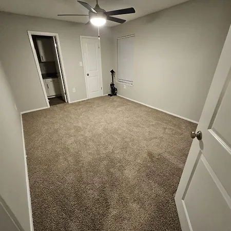 Cosy / Matthews Apartment *