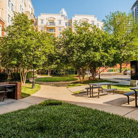 Kobe's Crib- 3br Luxe * Charlotte