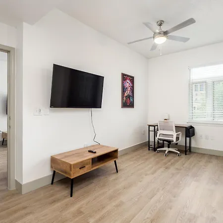 Kobe's Crib- 3br Luxe *