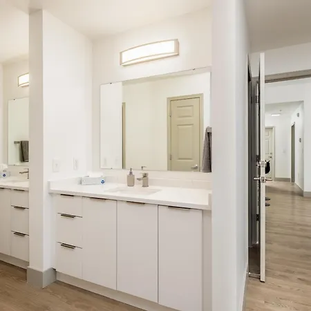Apartment Kobe's Crib- 3br Luxe