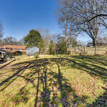 Holiday home Updated W/ Yard ~ 3 Mi To Uptown! *