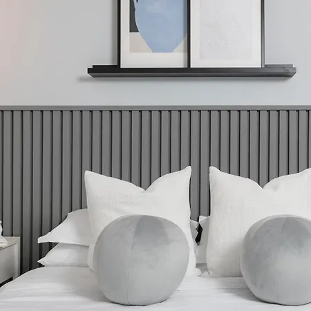 Large Modern King Beds Near Dwtn Patio Charlotte