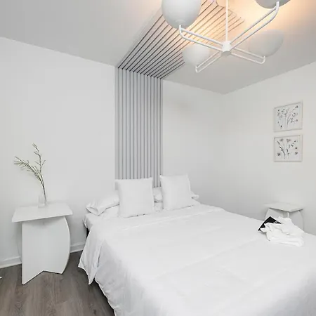 Holiday home Large Modern King Beds Near Dwtn Patio Charlotte