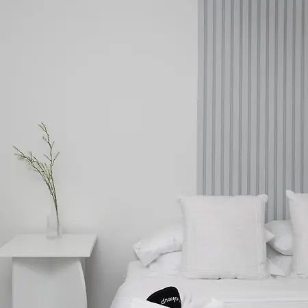 Large Modern King Beds Near Dwtn Patio *