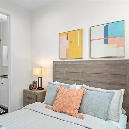 Elegant 3br3.5ba Modern Townhouse *