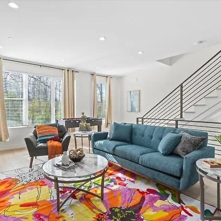 Elegant 3br3.5ba Modern Townhouse Apartment Charlotte